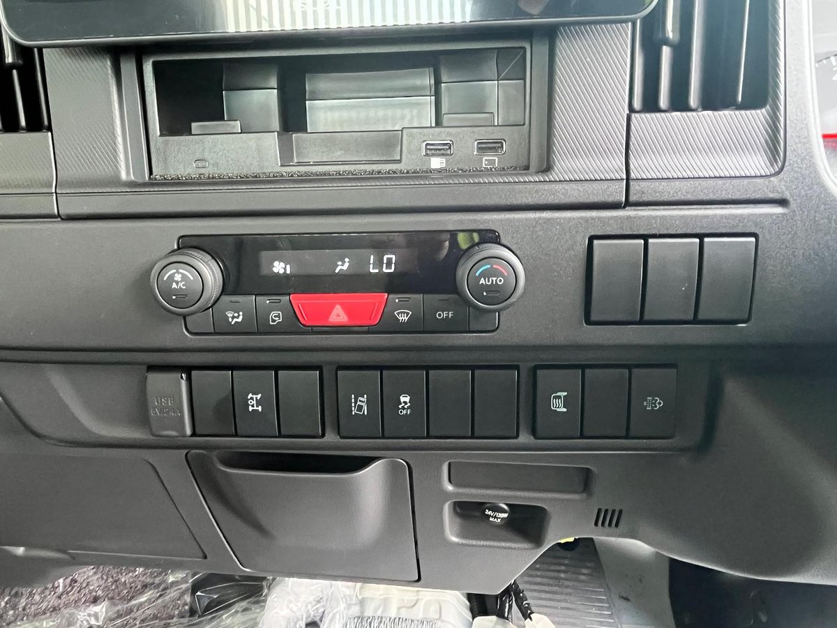 2025 Isuzu N Series image 25