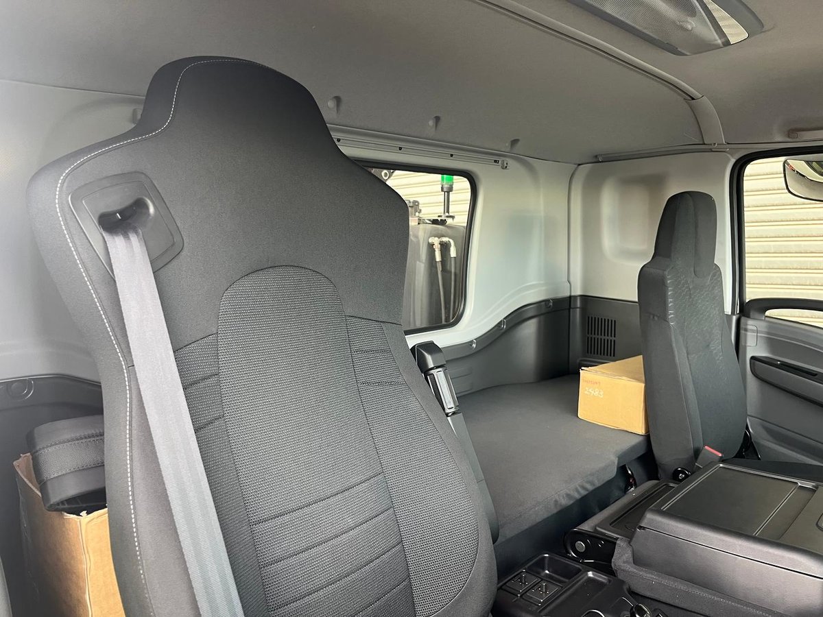 2025 Isuzu F Series FYJ 320-355 AT R67 image 16