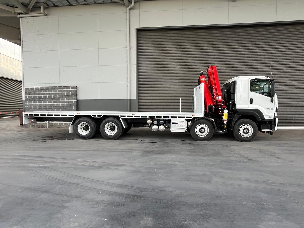 2025 Isuzu F Series FYJ 320-355 AT R67 image 2