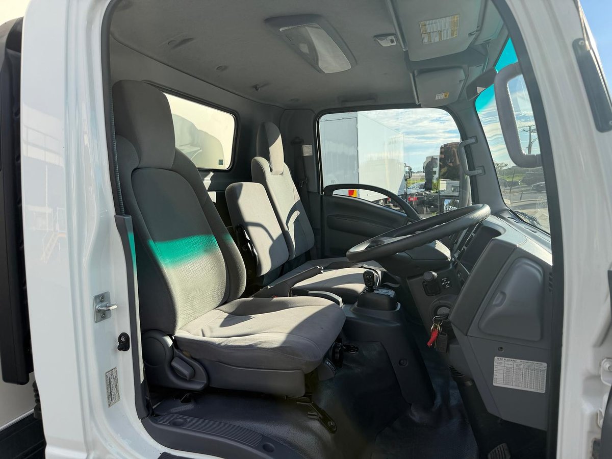 2020 Isuzu N Series NPR 45/55-155 image 17