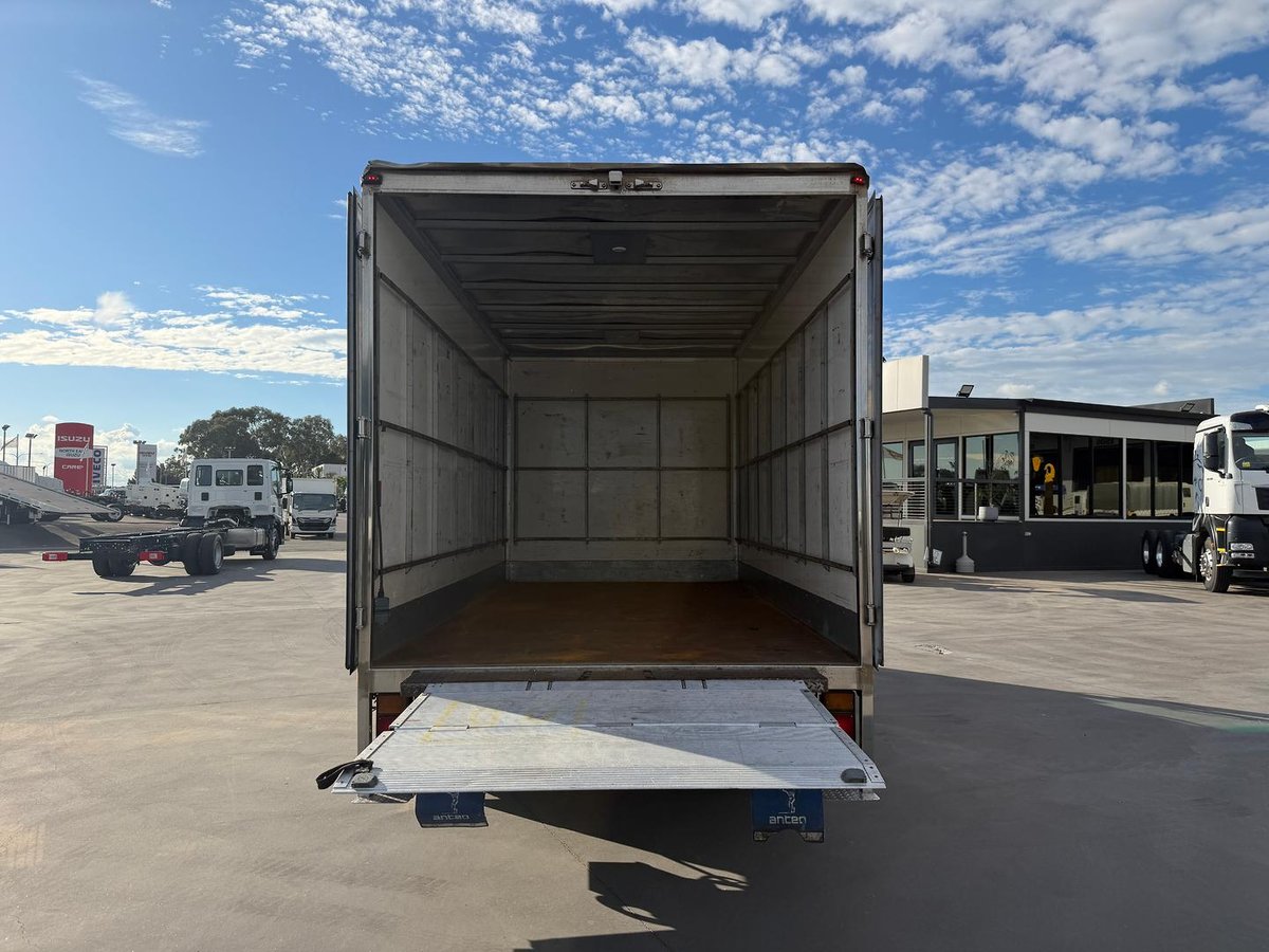 2020 Isuzu N Series NPR 45/55-155 image 10