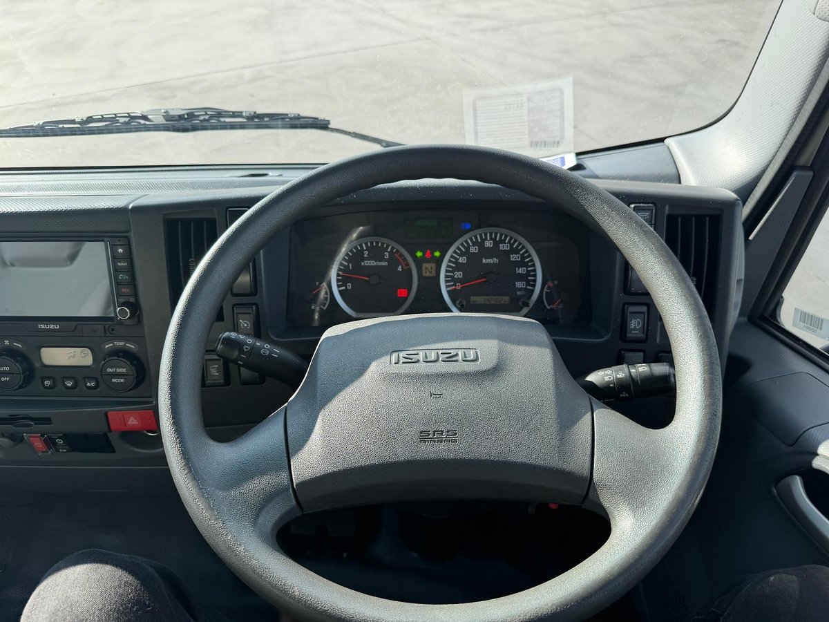 2020 Isuzu N Series NPR 45/55-155 image 18