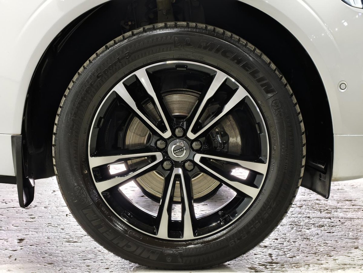 2021 Volvo XC60 T5 Momentum MY21 AWD image 14