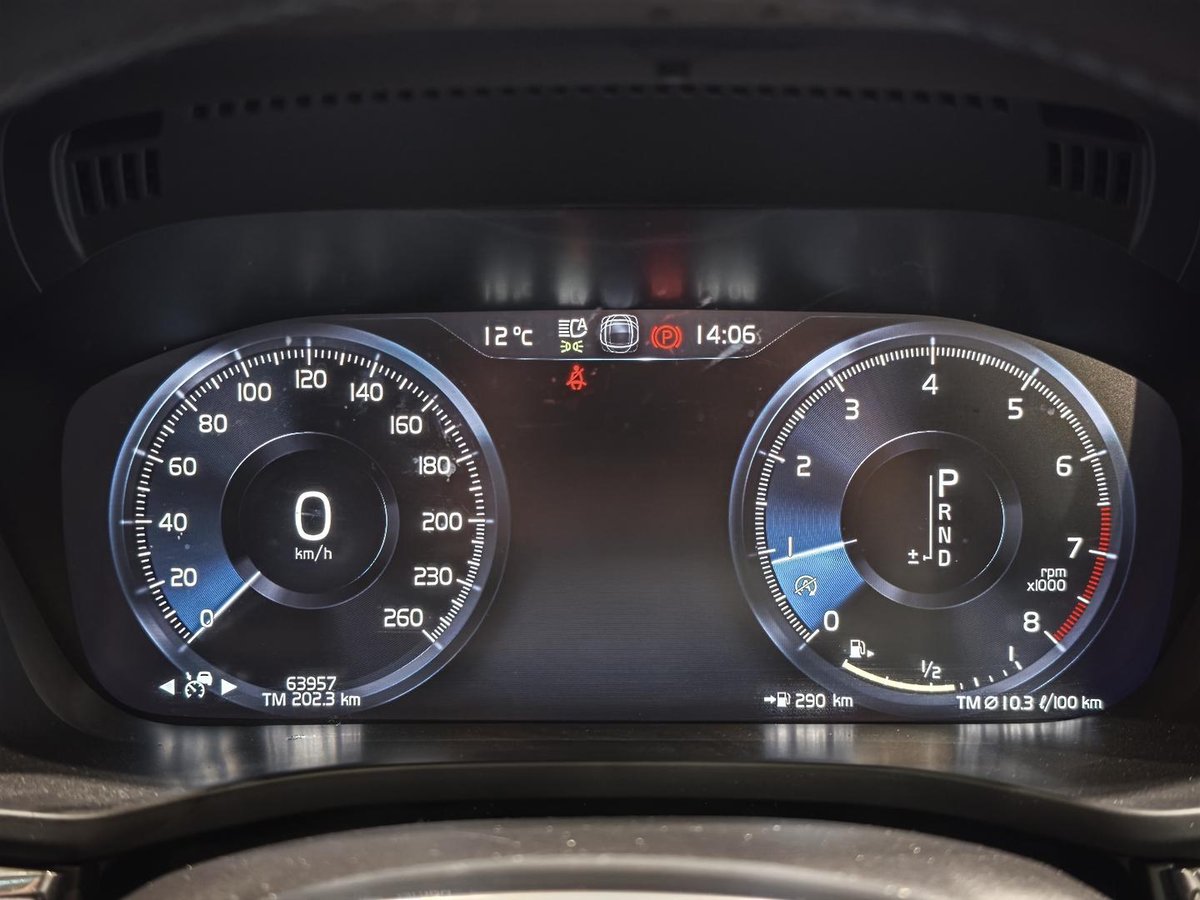 2021 Volvo XC60 T5 Momentum MY21 AWD image 17