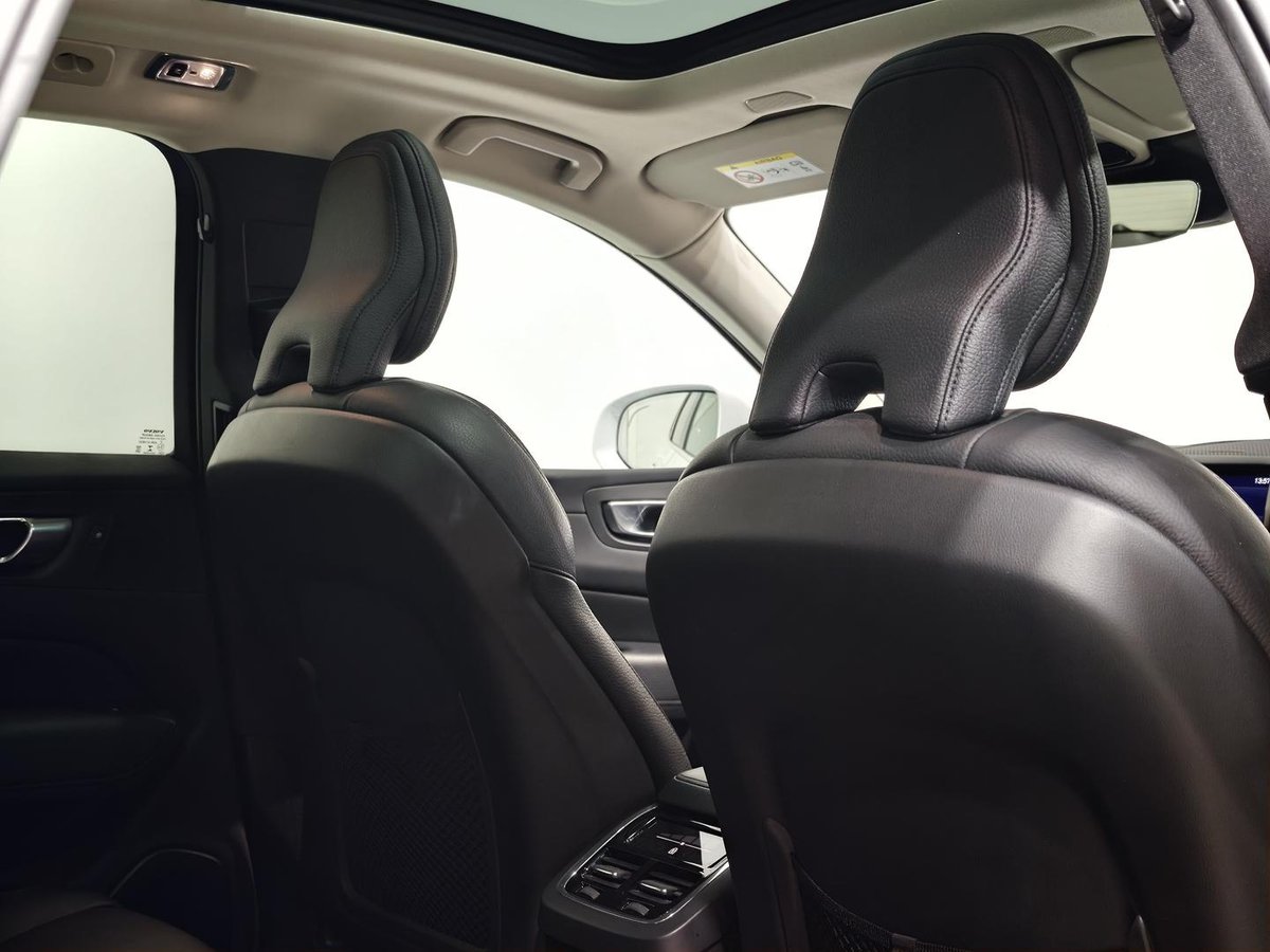2021 Volvo XC60 T5 Momentum MY21 AWD image 7