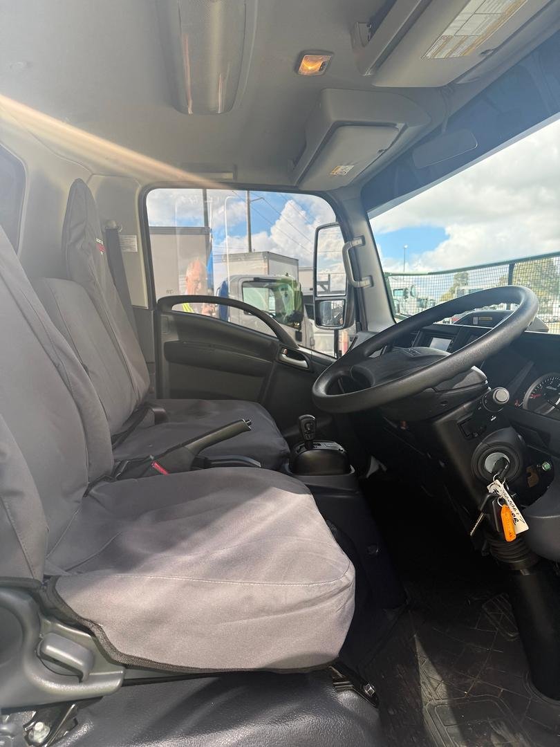 2022 Isuzu N Series NPR 45/55-155 Tradepack image 7