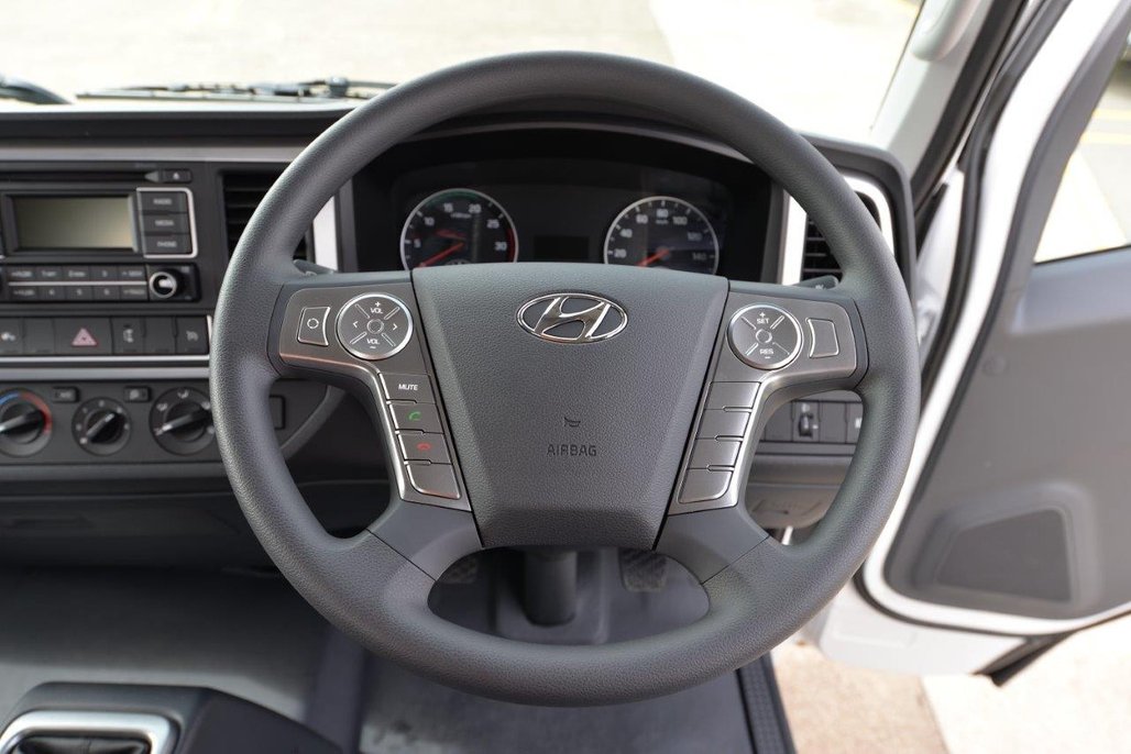 2026 Hyundai Ex10 Lwb image 11