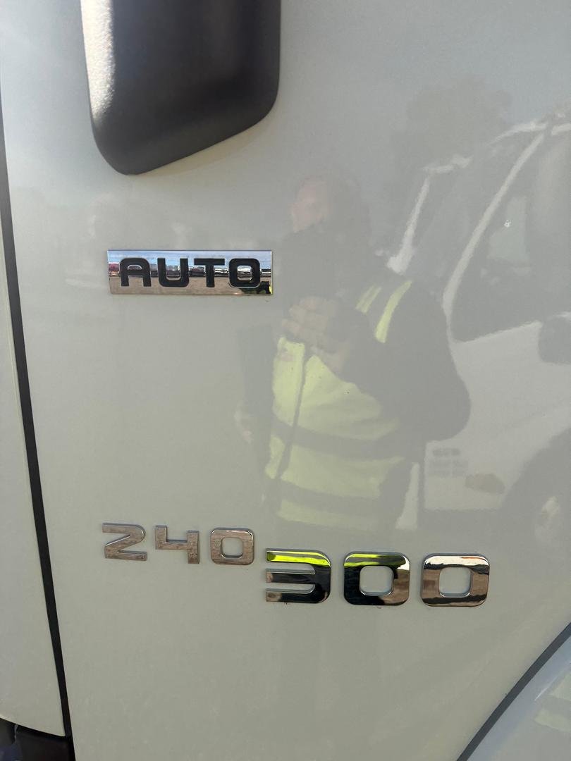 2023 Isuzu F Series FVL240-300 Freightpack image 11