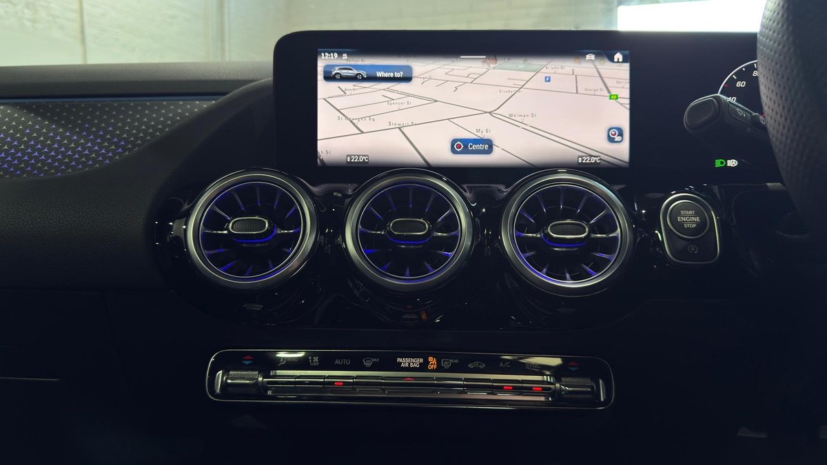 2025 Mercedes-Benz GLA-Class GLA200 H247 image 9