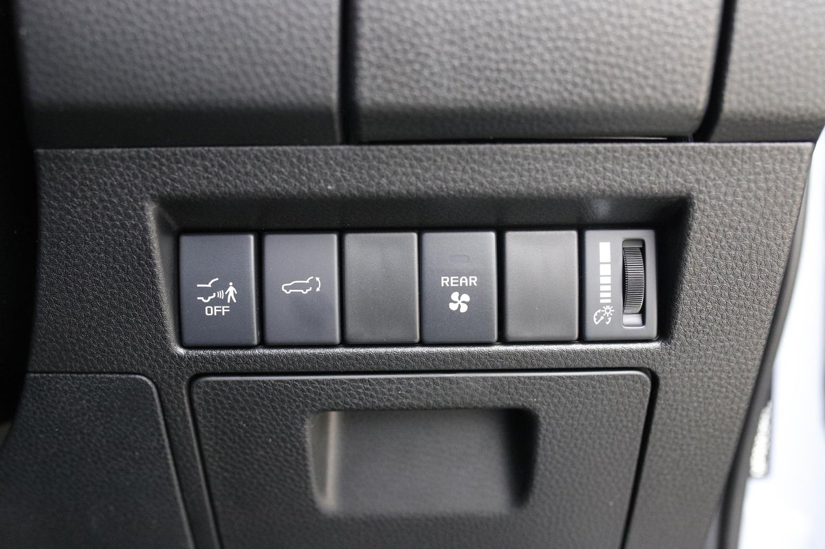 2025 Isuzu MU-X X-TERRAIN MY25.5 4X4 Dual Range image 26