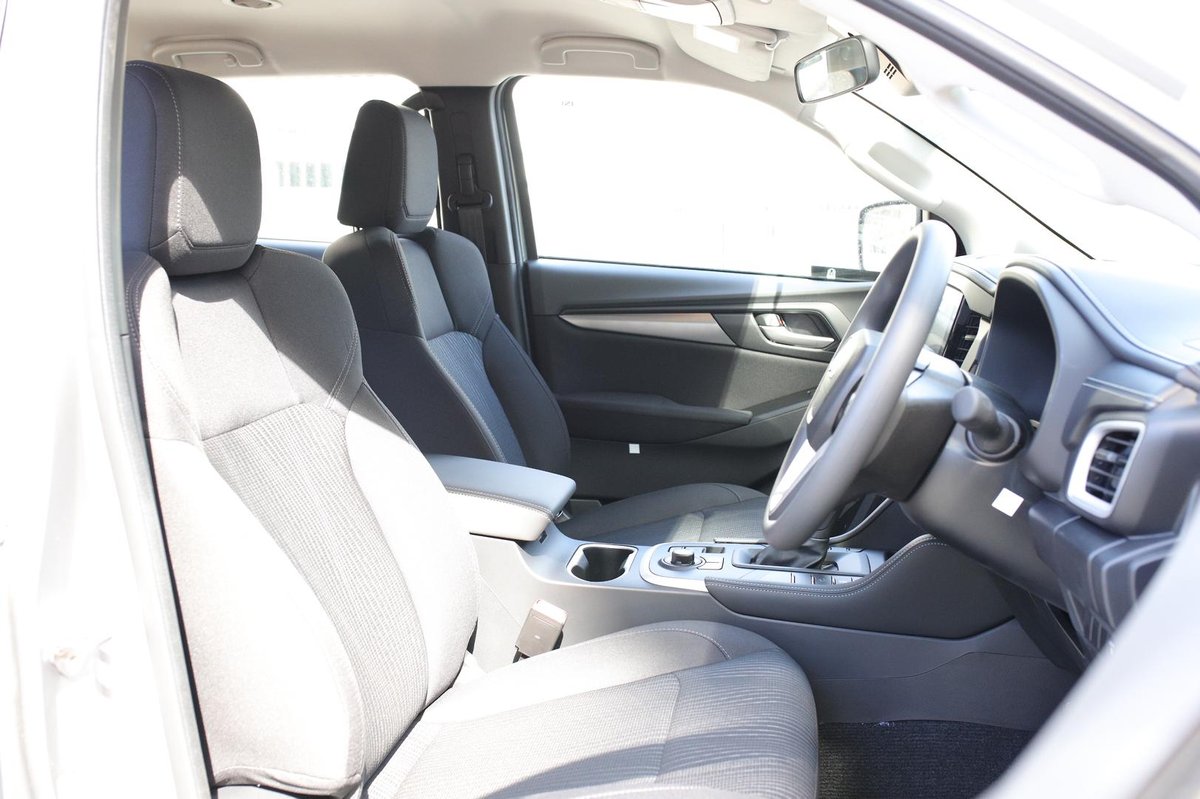 2025 Isuzu MU-X LS-M MY25.5 4X4 Dual Range image 13