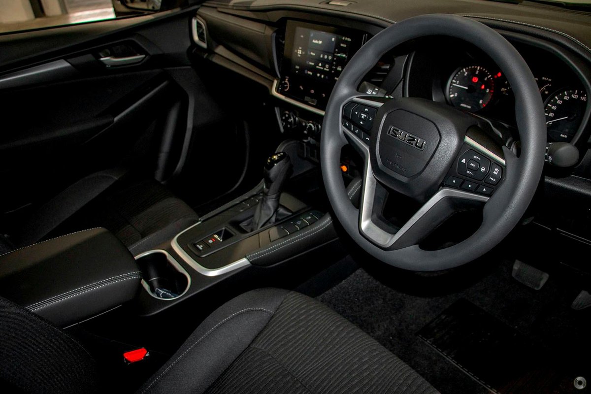 2026 Isuzu MU-X LS-M MY25.5 4x2 image 9