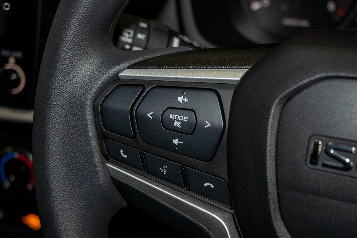2026 Isuzu MU-X LS-M MY25.5 4x2 image 13