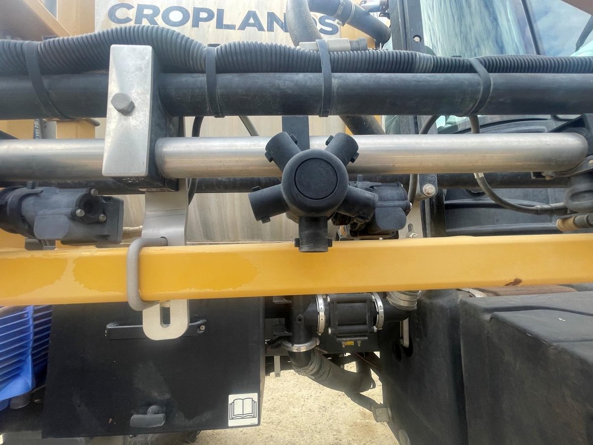 2021 Rogator 1300C image 16