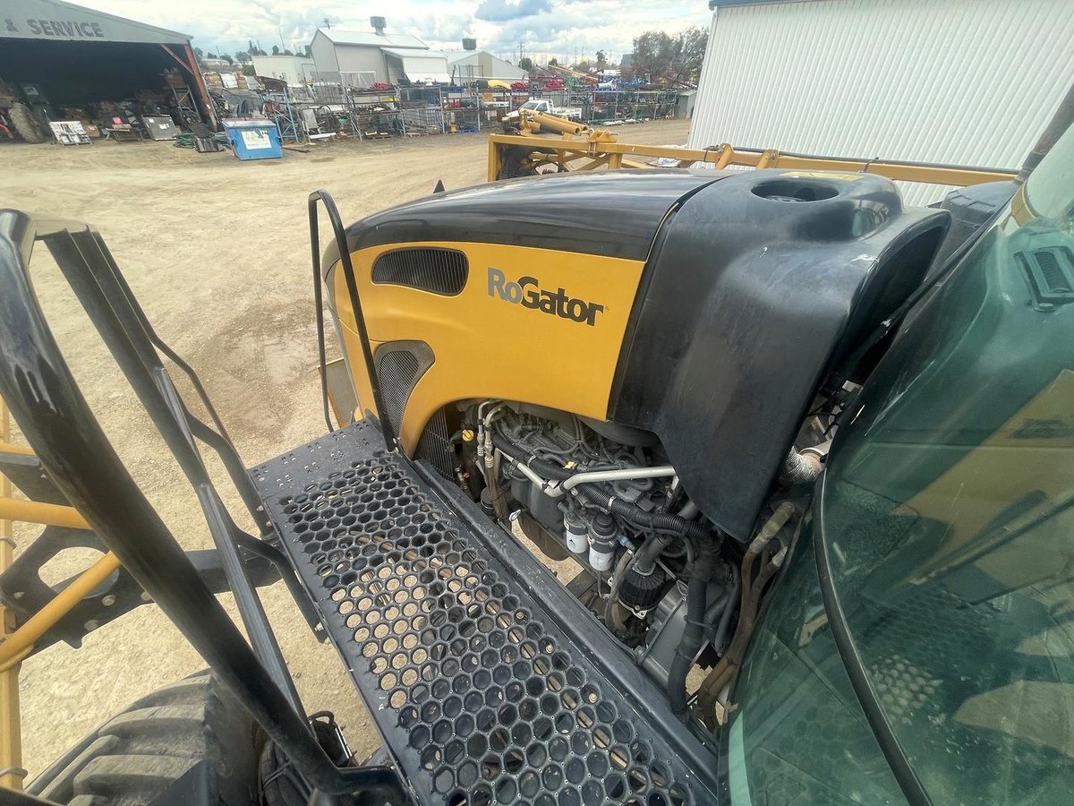 2021 Rogator 1300C image 9
