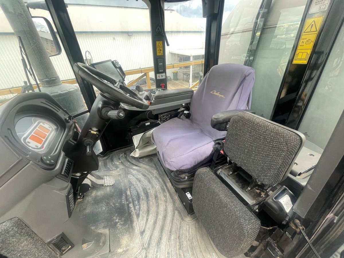 2021 Rogator 1300C image 2