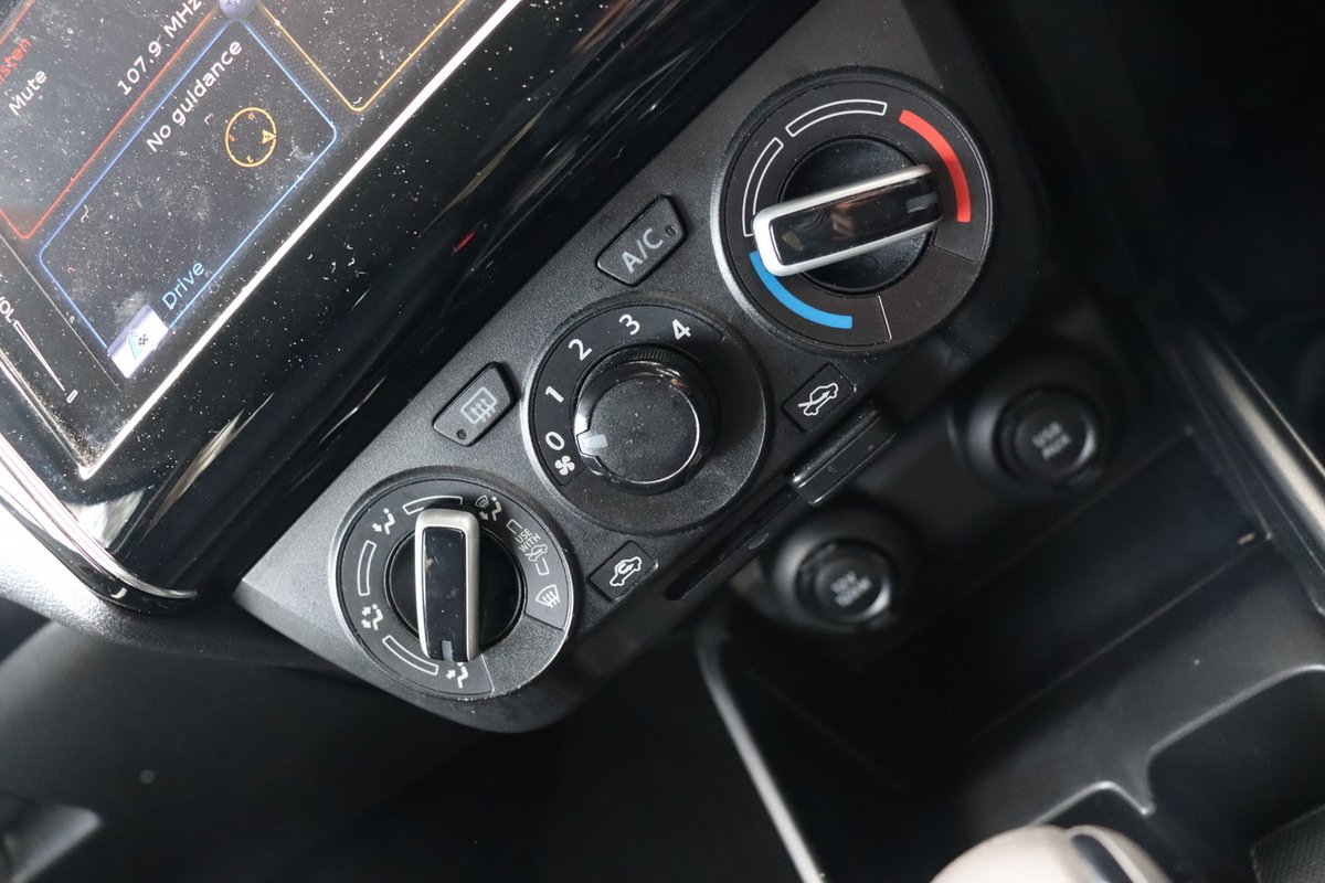 2019 Suzuki Swift GL Navigator AZ image 12