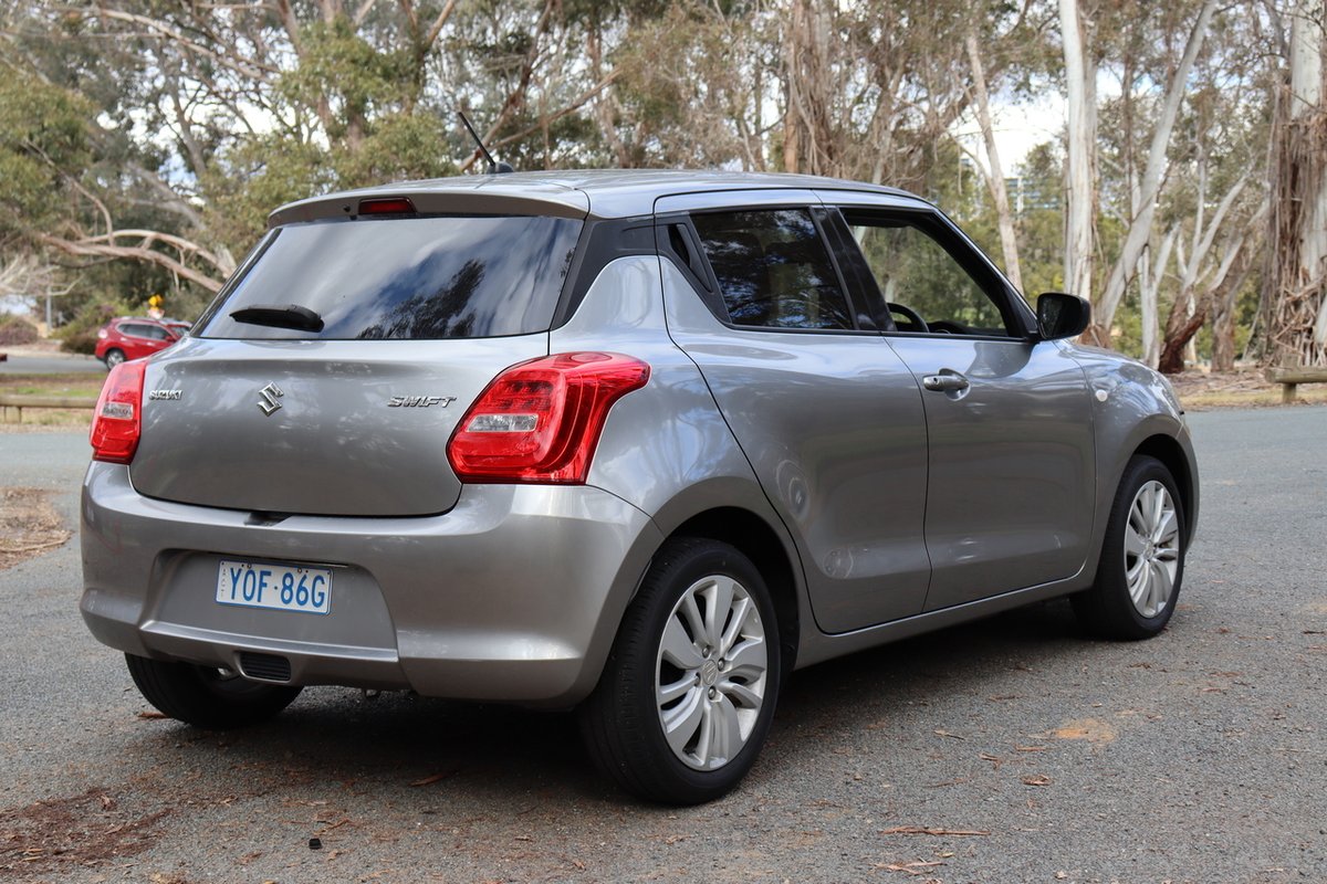 2019 Suzuki Swift GL Navigator AZ image 7