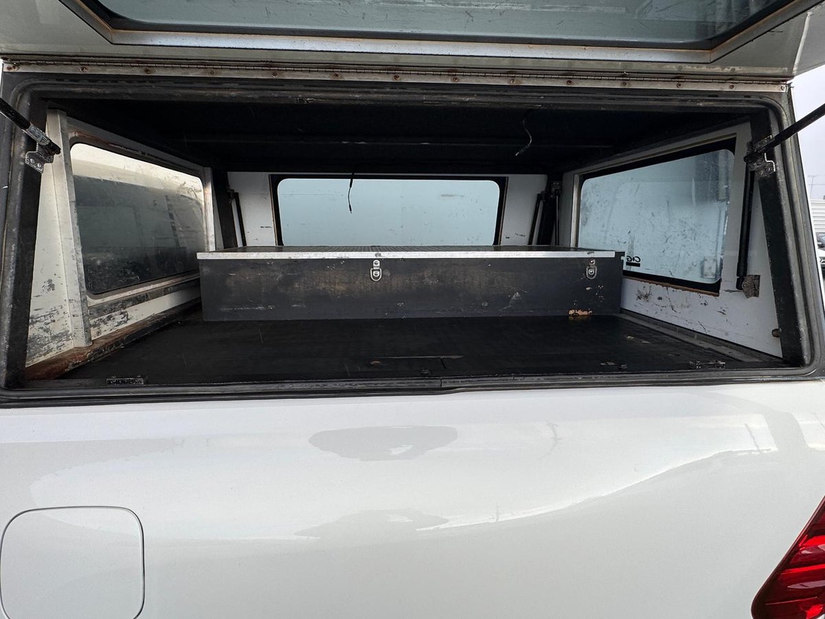 2018 Toyota Hilux SR5 GUN126R 4X4 Dual Range image 18