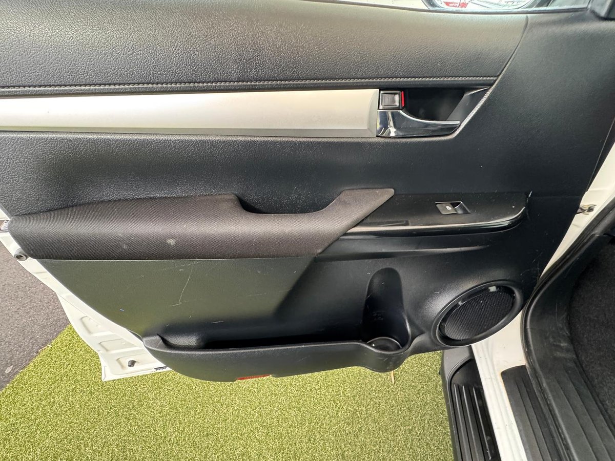 2018 Toyota Hilux SR5 GUN126R 4X4 Dual Range image 20