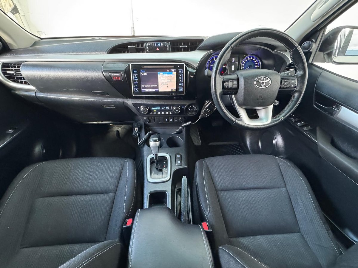 2018 Toyota Hilux SR5 GUN126R 4X4 Dual Range image 7