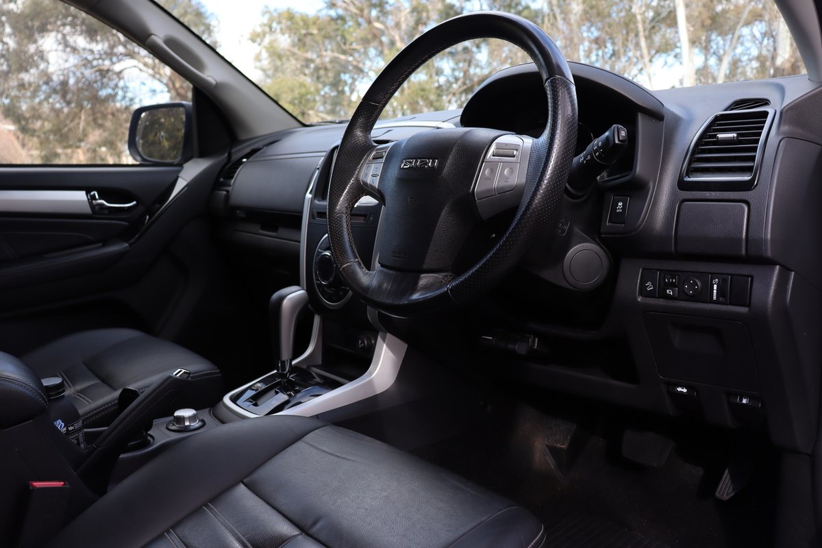 2018 Isuzu MU-X LS-T MY17 4X4 Dual Range image 10