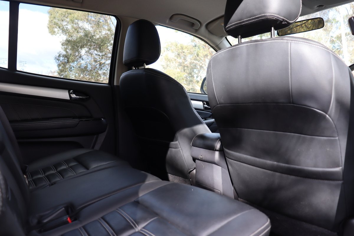 2018 Isuzu MU-X LS-T MY17 4X4 Dual Range image 19