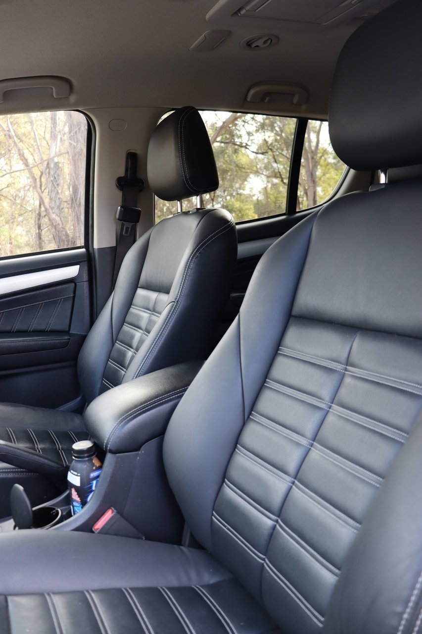 2018 Isuzu MU-X LS-T MY17 4X4 Dual Range image 24