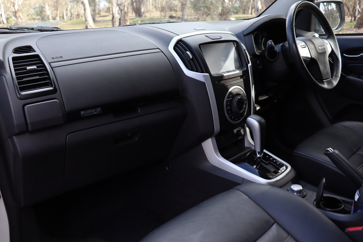 2018 Isuzu MU-X LS-T MY17 4X4 Dual Range image 25
