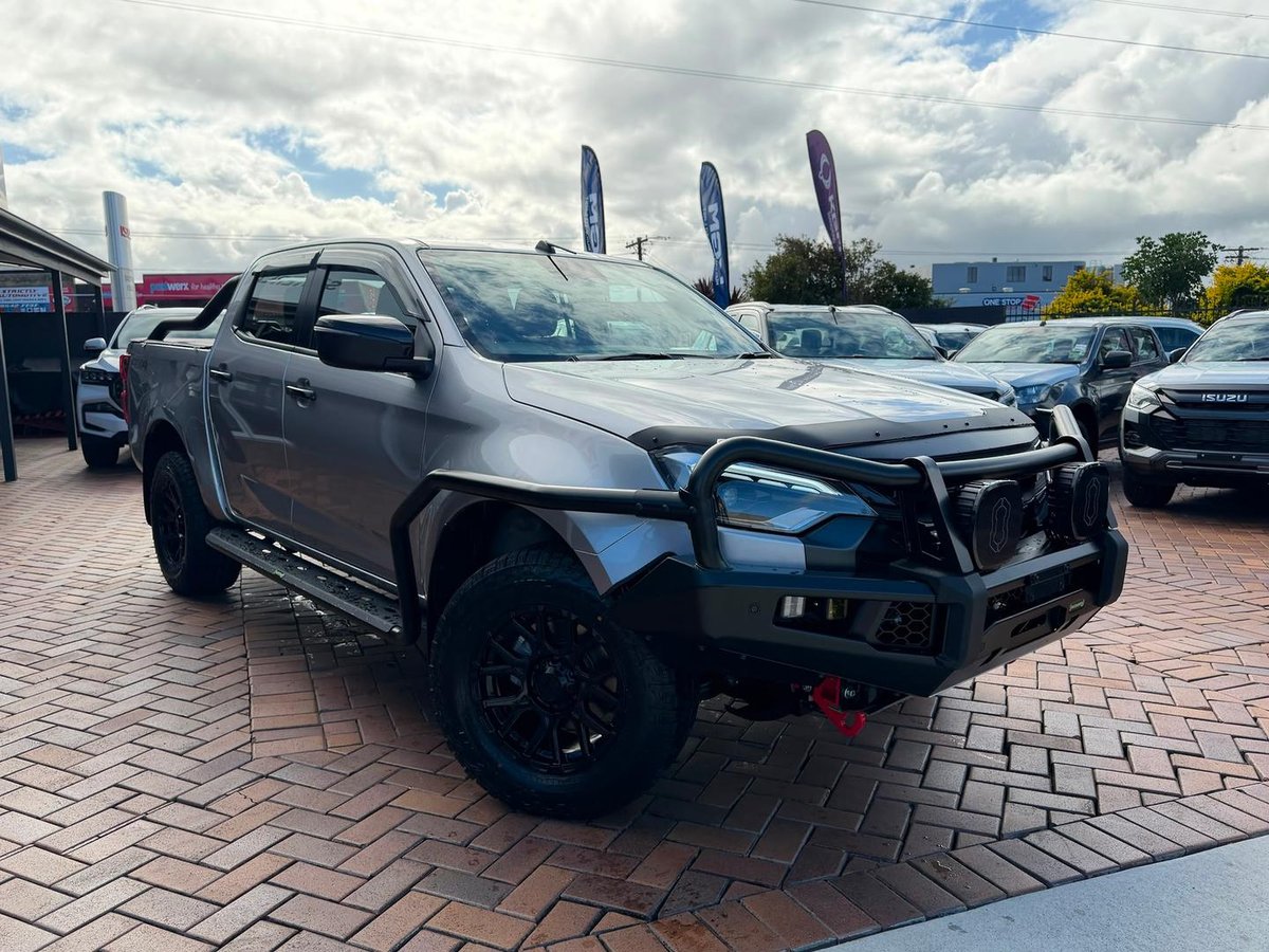 2026 Isuzu D-MAX X-RIDER MY25.5 4X4 Dual Range image 9