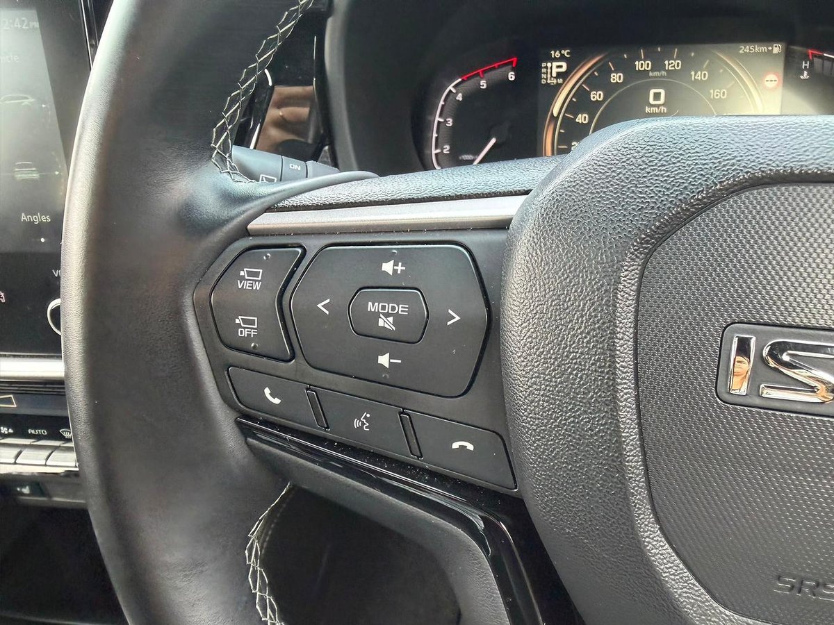 2025 Isuzu MU-X LS-T MY25.5 4X4 Dual Range image 18