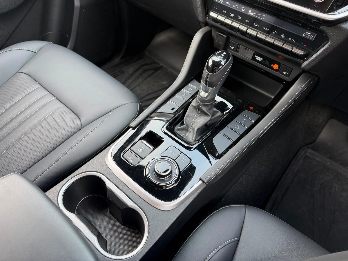 2025 Isuzu MU-X LS-T MY25.5 4X4 Dual Range image 26