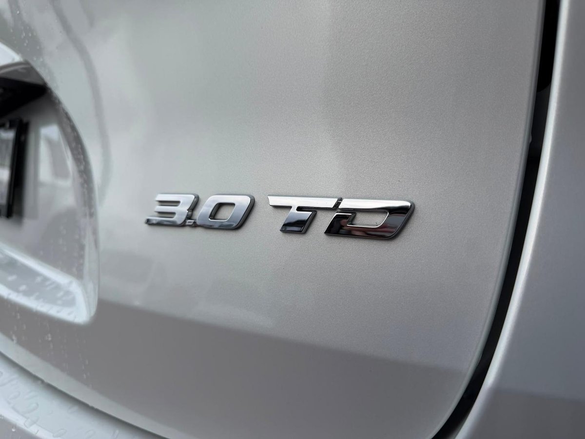 2025 Isuzu MU-X LS-T MY25.5 4X4 Dual Range image 11