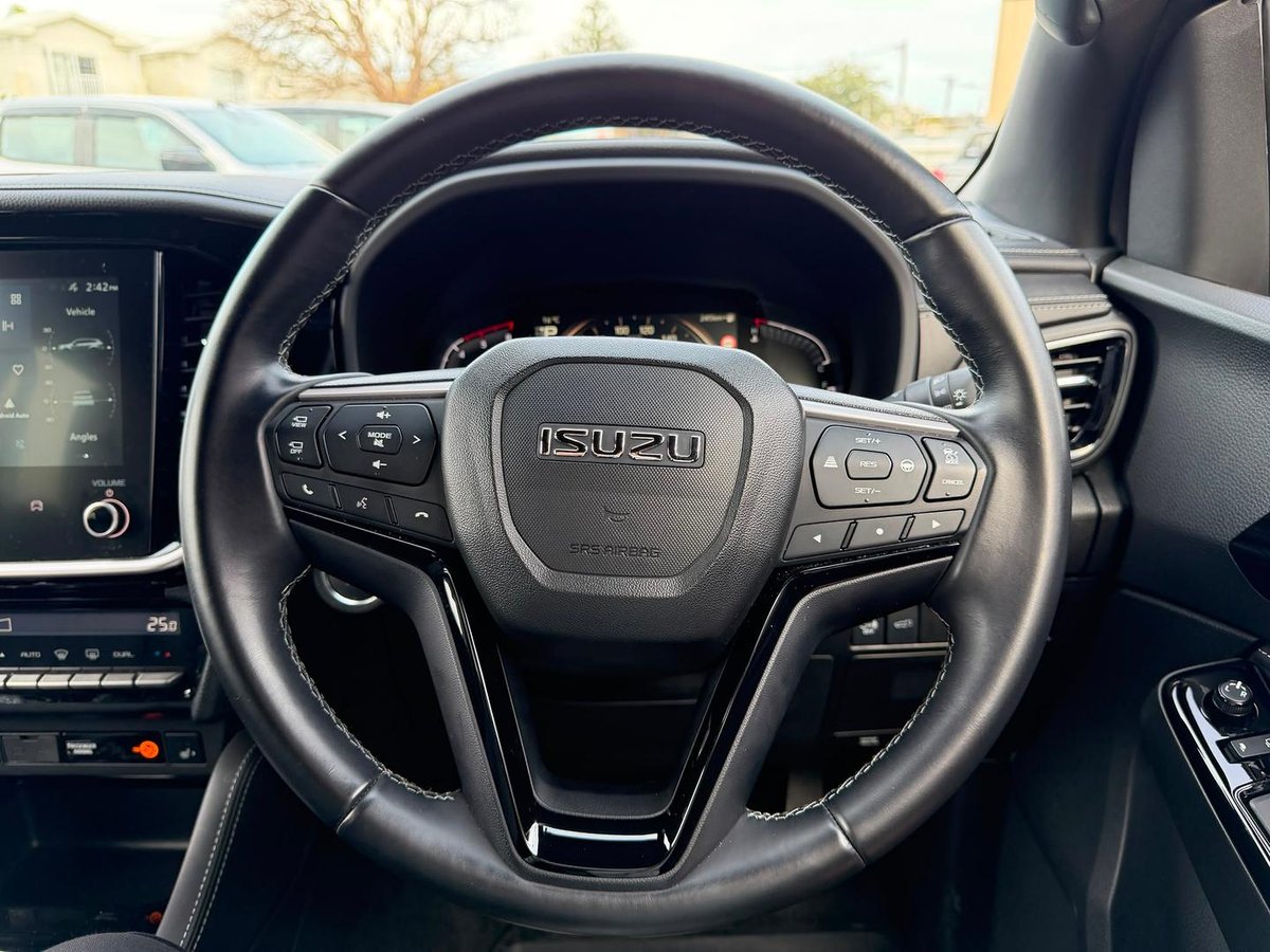 2025 Isuzu MU-X LS-T MY25.5 4X4 Dual Range image 13