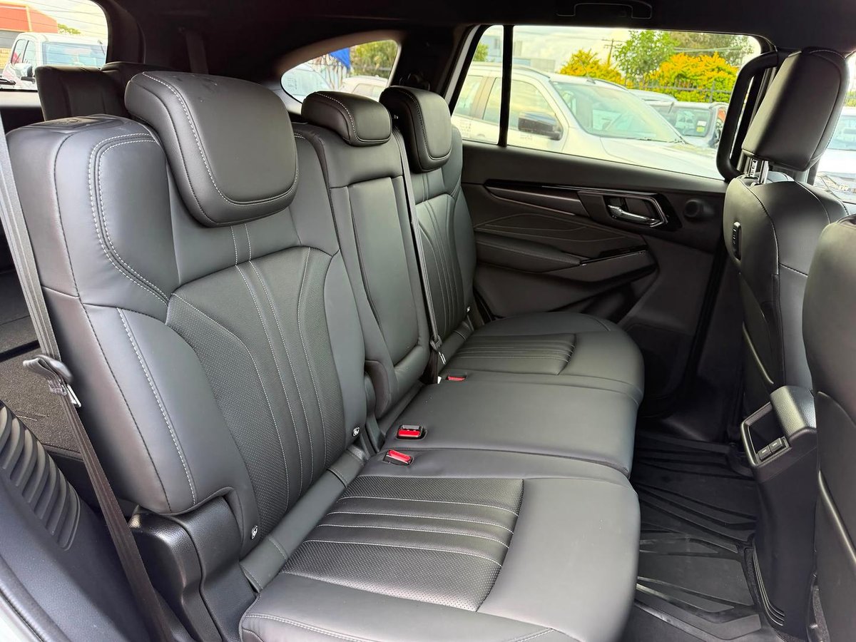 2025 Isuzu MU-X LS-T MY25.5 4X4 Dual Range image 23