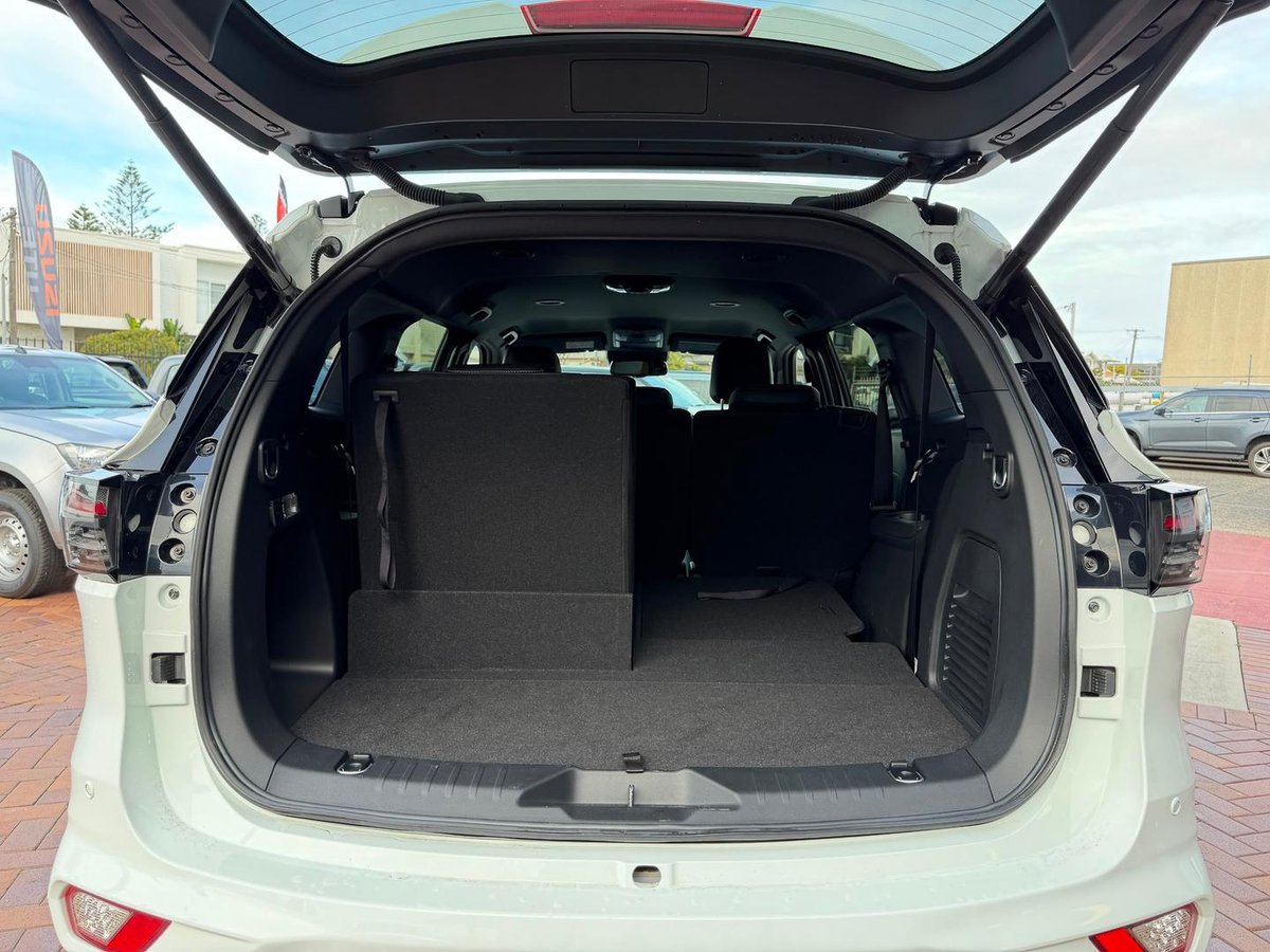 2025 Isuzu MU-X LS-T MY25.5 4X4 Dual Range image 20