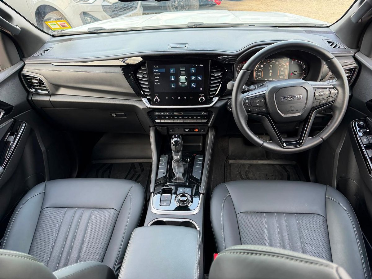 2025 Isuzu MU-X LS-T MY25.5 4X4 Dual Range image 32