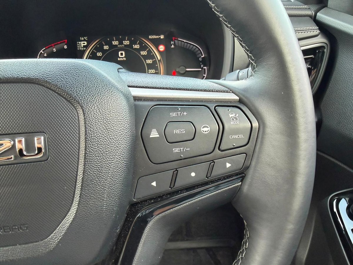 2025 Isuzu MU-X LS-T MY25.5 4X4 Dual Range image 18