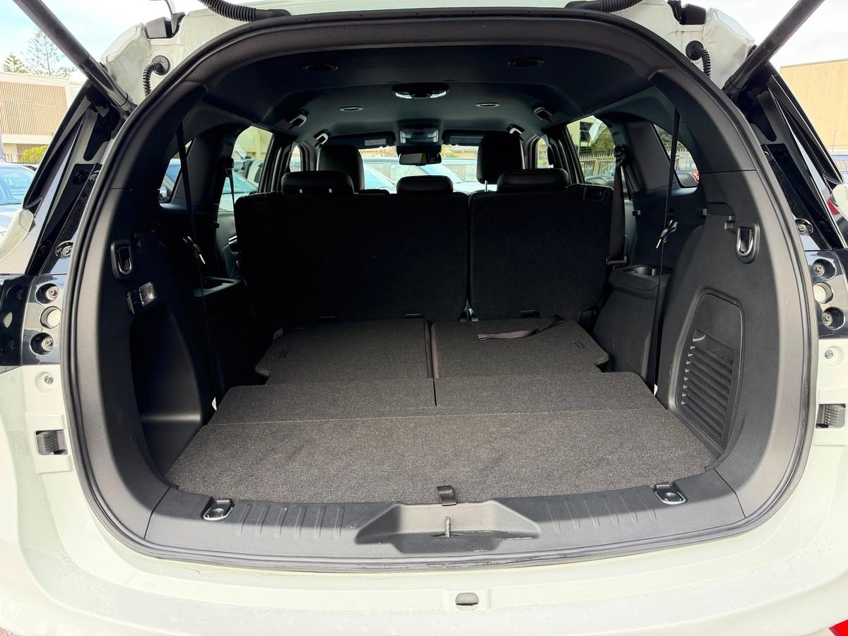 2025 Isuzu MU-X LS-T MY25.5 4X4 Dual Range image 30