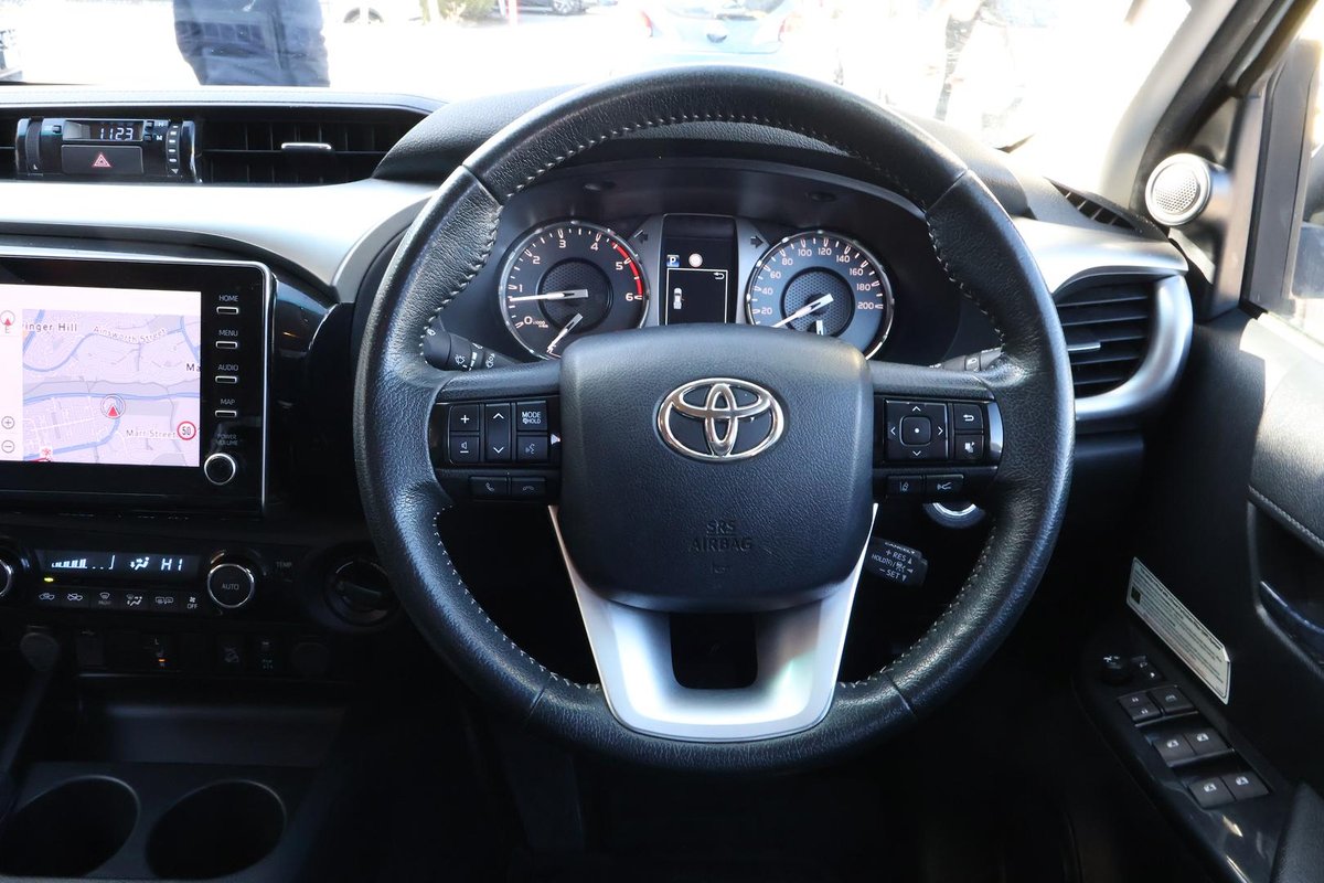 2021 Toyota Hilux SR5 GUN126R 4X4 Dual Range image 9