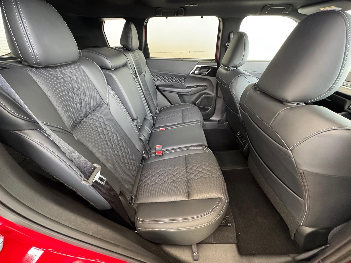 2025 Mitsubishi Outlander PHEV GSR ZM MY24 AWD image 13