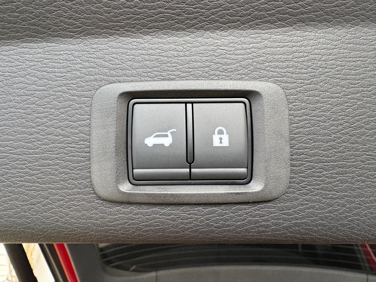 2025 Mitsubishi Outlander PHEV GSR ZM MY24 AWD image 27