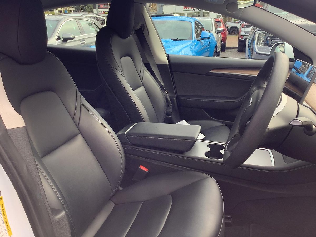2023 Tesla Model 3 Rear-Wheel Drive image 25