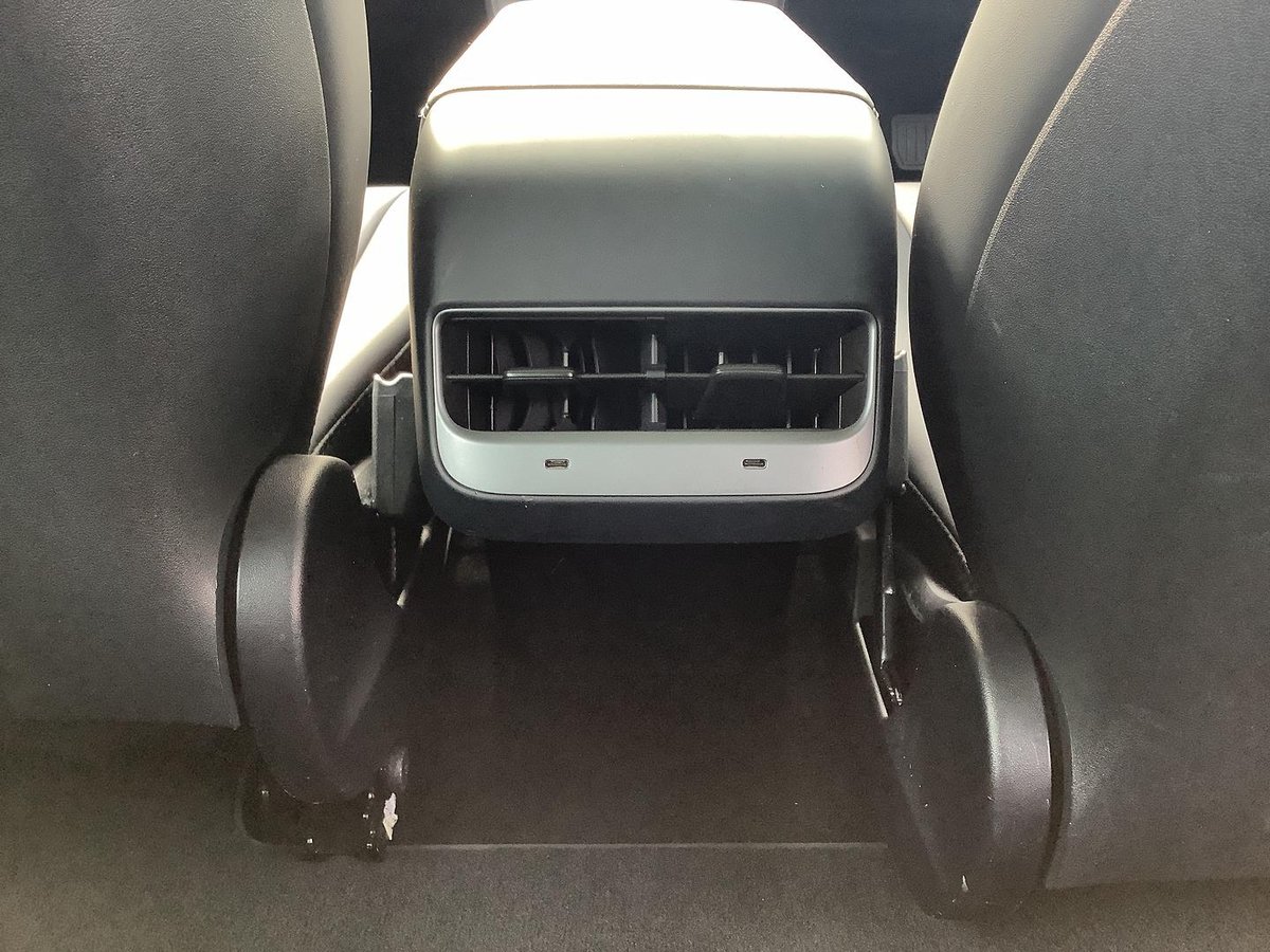 2023 Tesla Model 3 Rear-Wheel Drive image 16