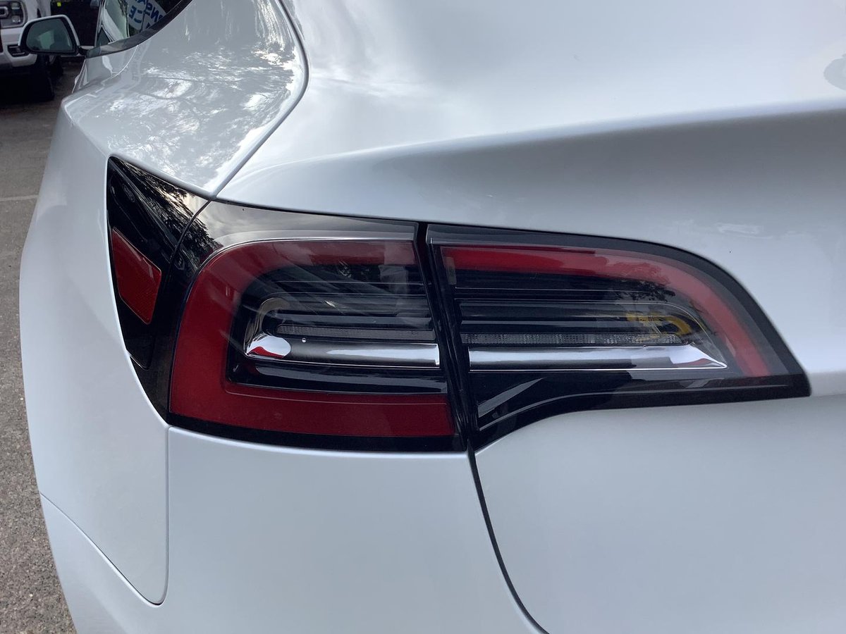 2023 Tesla Model 3 Rear-Wheel Drive image 9