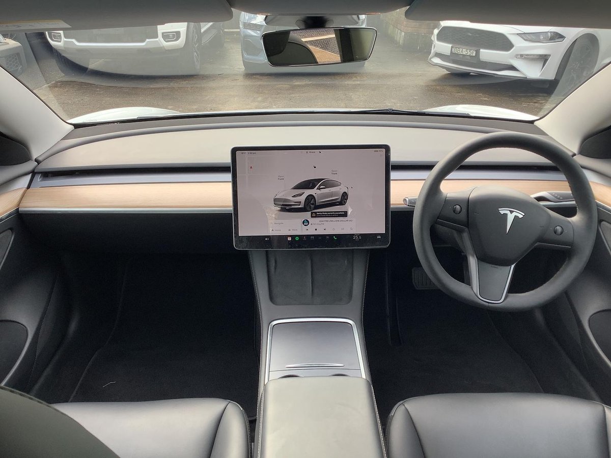 2023 Tesla Model 3 Rear-Wheel Drive image 17