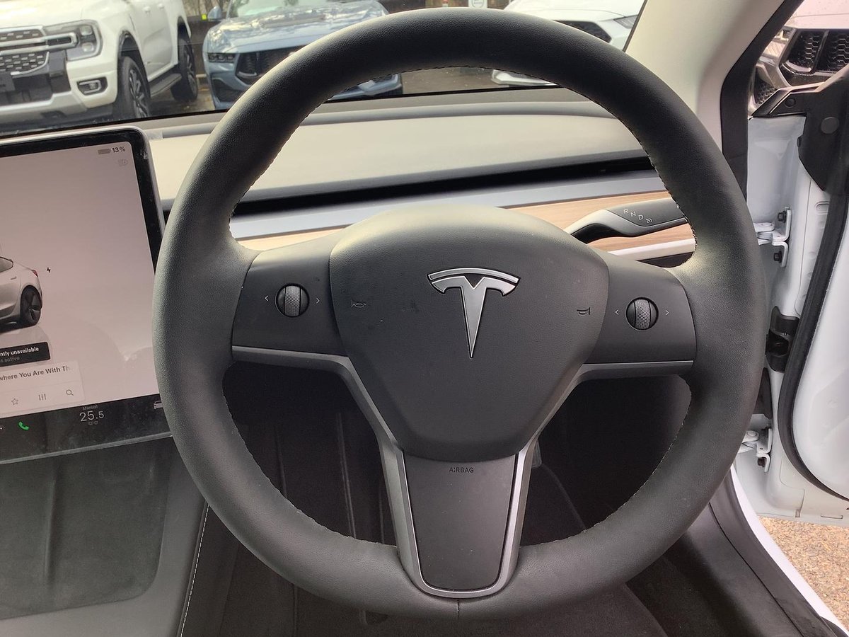 2023 Tesla Model 3 Rear-Wheel Drive image 27