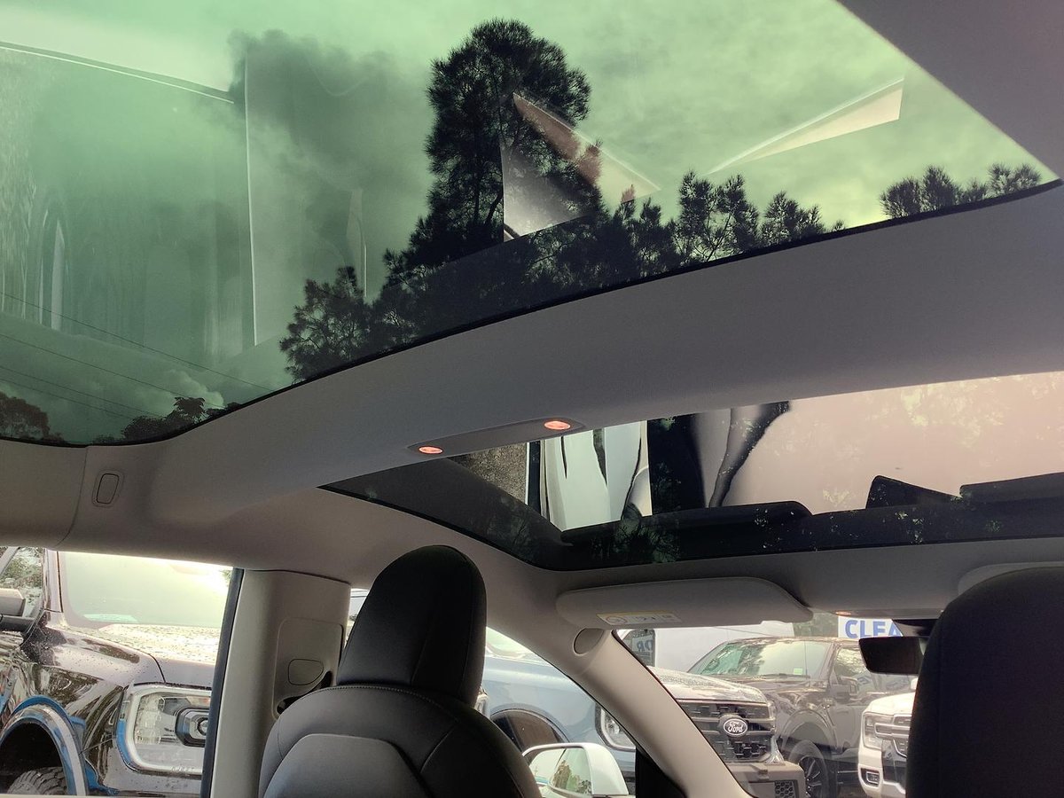 2023 Tesla Model 3 Rear-Wheel Drive image 18