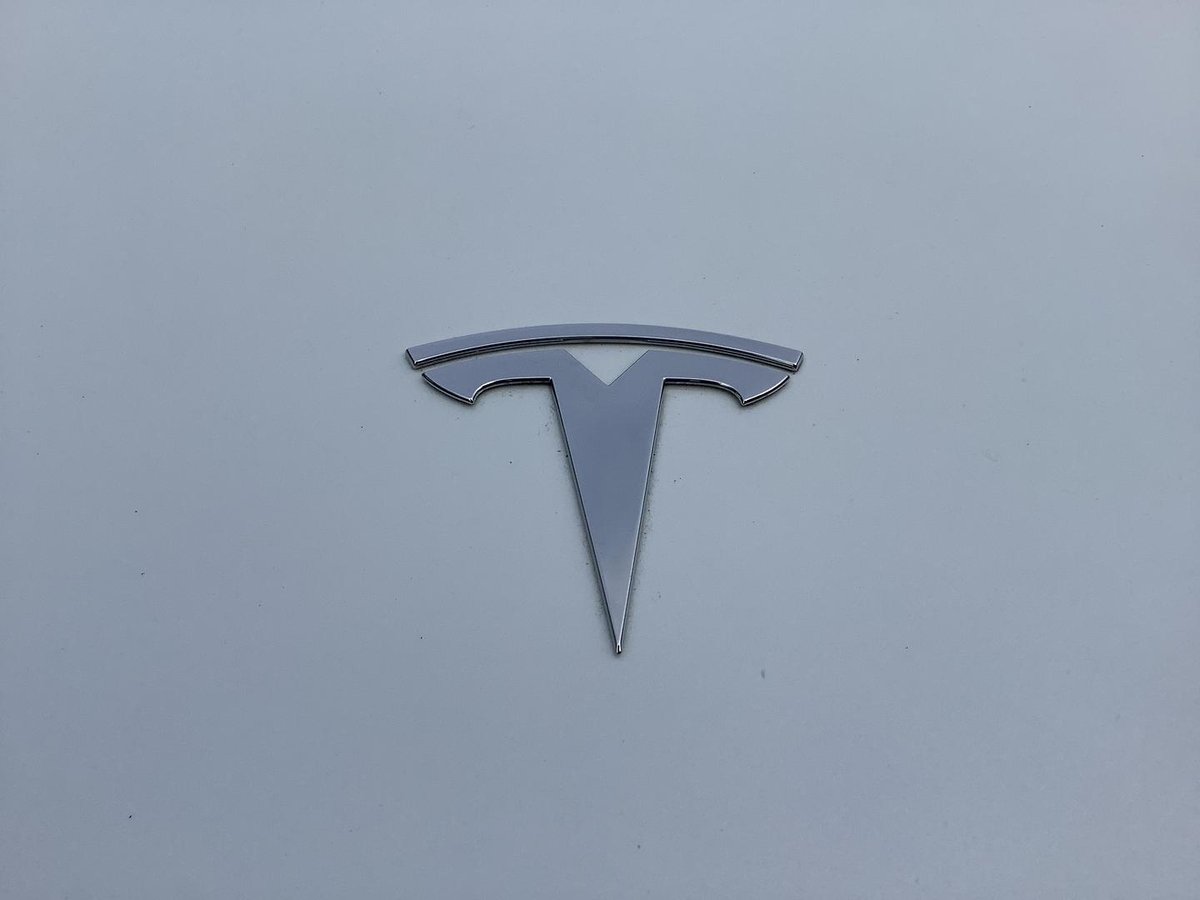 2023 Tesla Model 3 Rear-Wheel Drive image 8