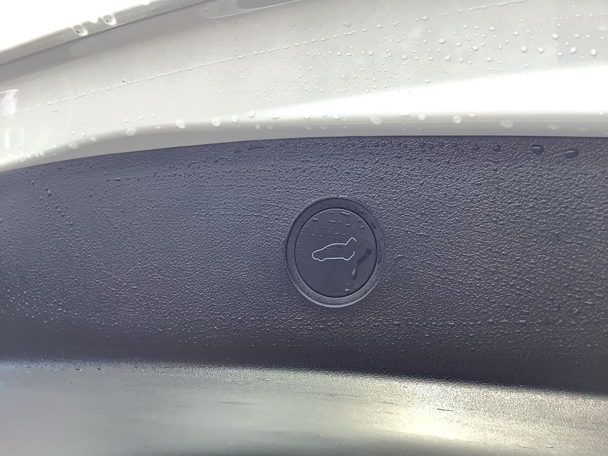 2023 Tesla Model 3 Rear-Wheel Drive image 11